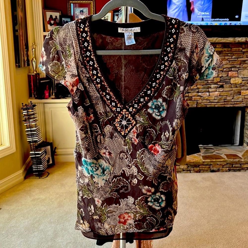Beautiful Nine West silk beaded blouse.